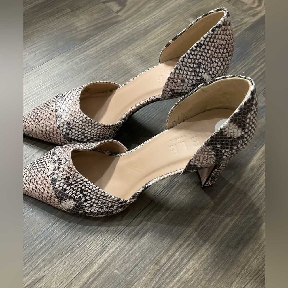 ABLE Size 7 Pointed Toe D'orsay High Heel Pump Snake Print Block Heeled Shoe